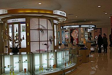 黑客做好事？《战区》主播的账号被升到1000级解锁全武器及迷彩